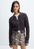 Falda Kourtney